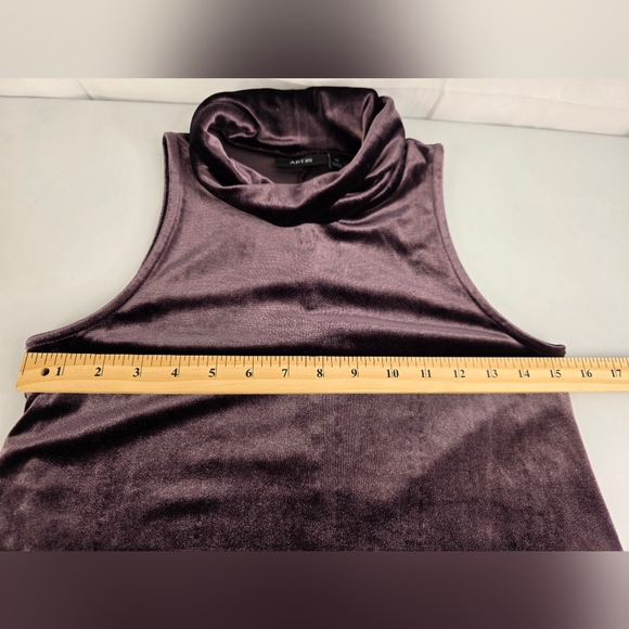 Apt. 9 High Neck XS Sleeveless Crushed Velvet Dress Deep Burgundy 2704- - Picture 7 of 8